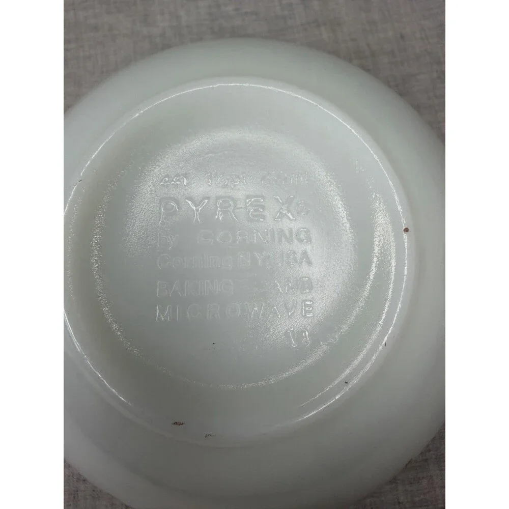 PYREX Butterfly Gold 443 441 White Gold Glass Mixing Bowl Set 2.5 1.5Qt Nesting